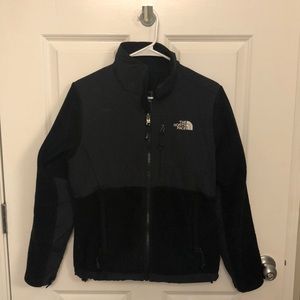 Women’s The North Face fleece jacket